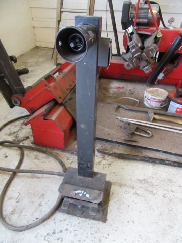 379615-4 Tire machine