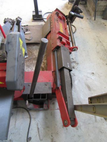 379615-8 Tire machine