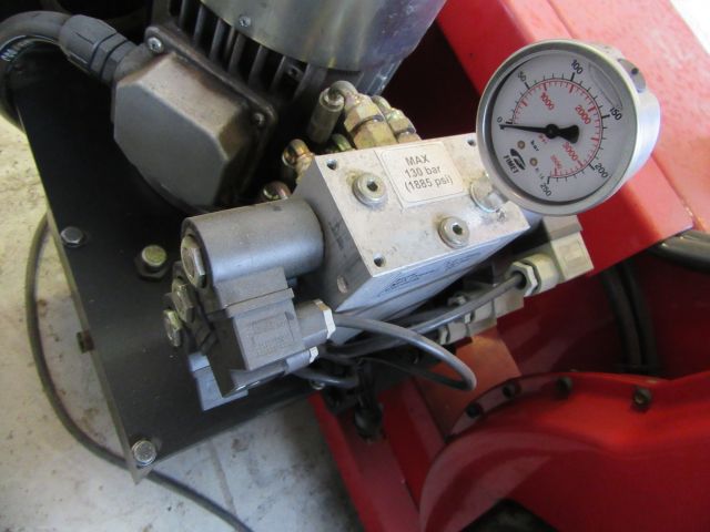 379615-11 Tire machine