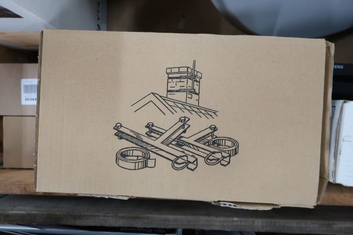 397126-18 Parti med digitalboxar och tillbehör till digital-TV