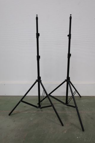 414911-2 2 st. Blixtstativ Elinchrom med tillbehör