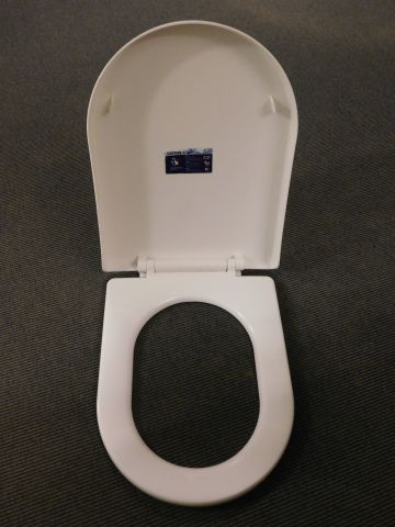 416212-1 Toilet seat soft close 2 items New!