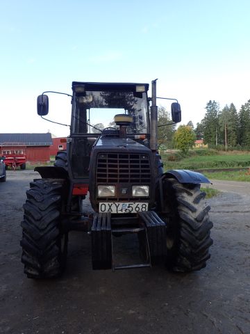 402628-2 VALMET 705 Jordbrukstraktor