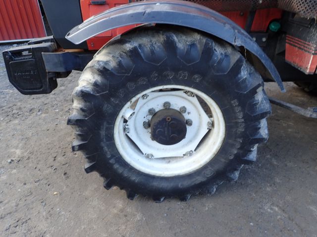 402628-13 VALMET 705 Jordbrukstraktor
