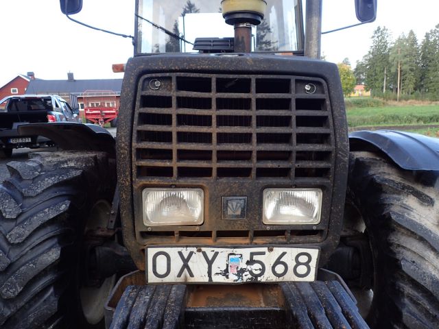 402628-18 VALMET 705 Jordbrukstraktor