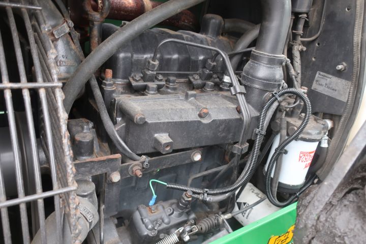 416324-15 VALMET 700-4WD 1999