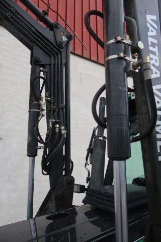 416324-17 VALMET 700-4WD 1999