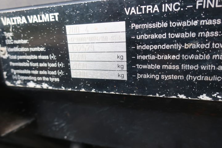 416324-22 VALMET 700-4WD 1999