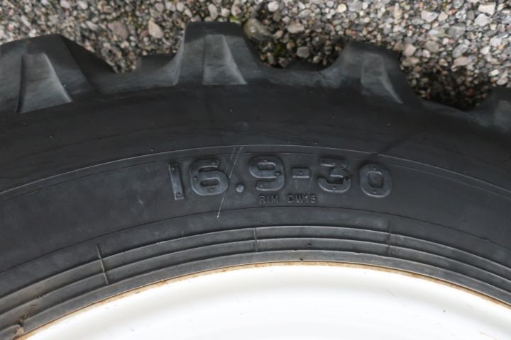 416324-27 VALMET 700-4WD 1999