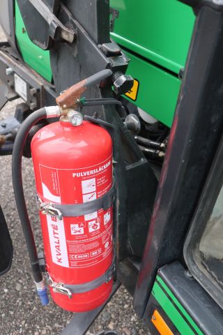 416324-42 VALMET 700-4WD 1999