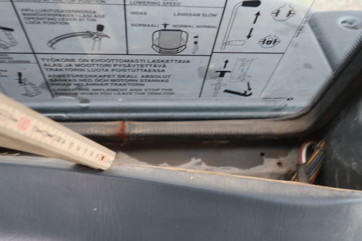 416324-56 VALMET 700-4WD 1999