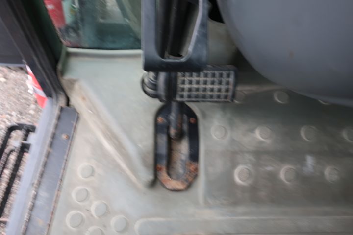 416324-61 VALMET 700-4WD 1999