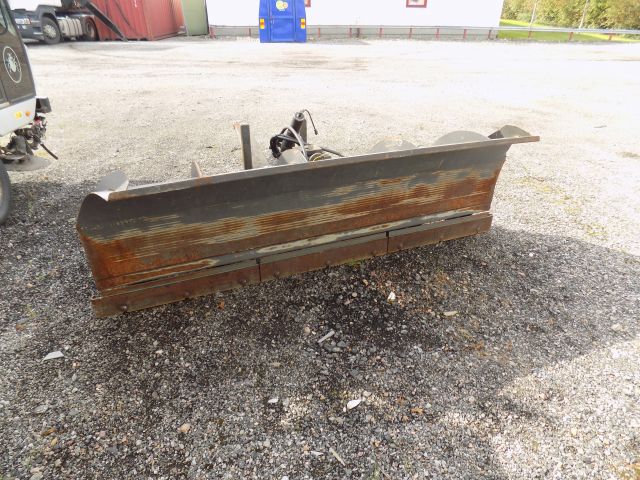 416324-65 VALMET 700-4WD 1999