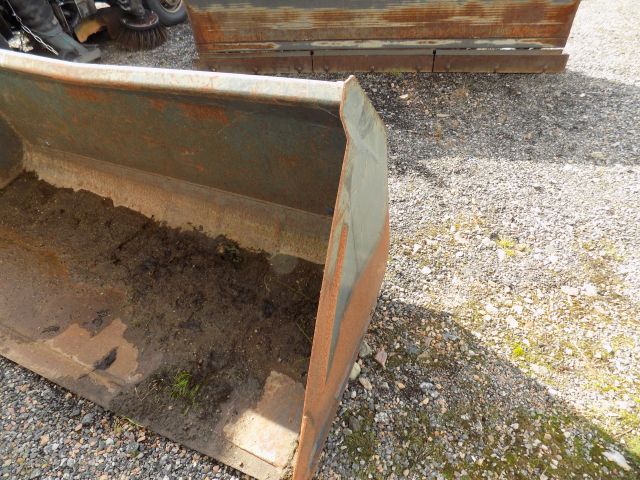 416324-72 VALMET 700-4WD 1999