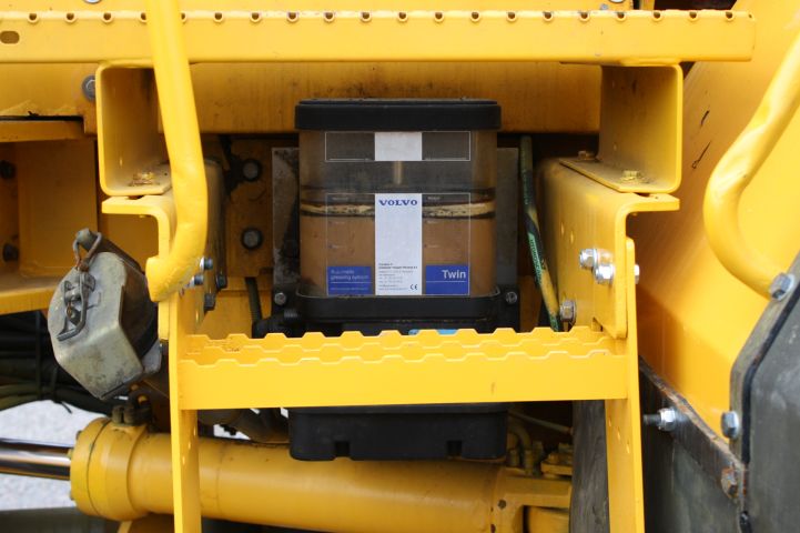 416343-14 Volvo L 150 F