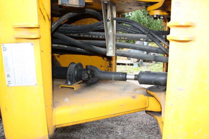 416362-10 JCB 426e HT