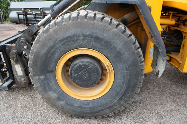 416362-12 JCB 426e HT