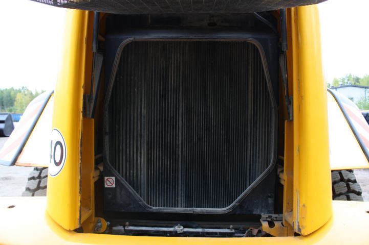 416362-28 JCB 426e HT