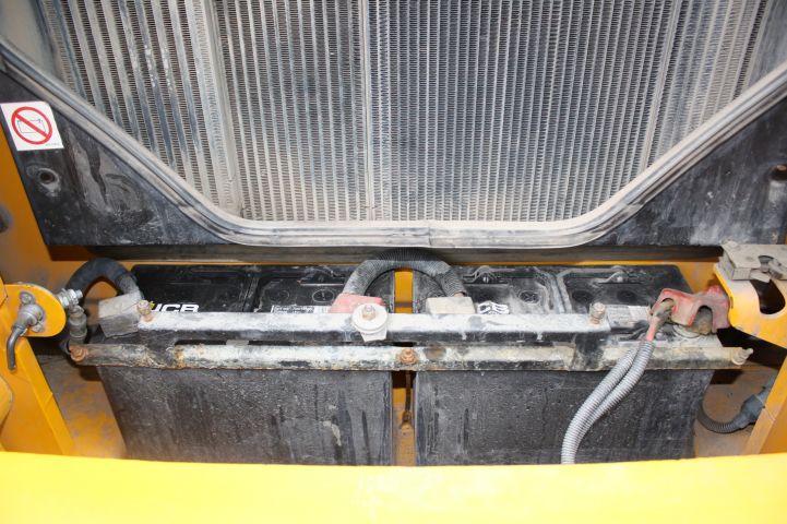 416362-30 JCB 426e HT