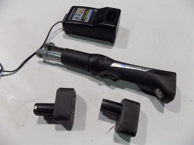 378378-8 Makita I-Press Mini