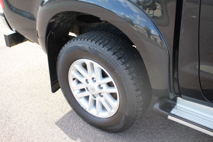 416660-13 Toyota Hilux 3.0 D-4D 4WD Double cab -2012 (Automat, 13506 mil, 171HK)