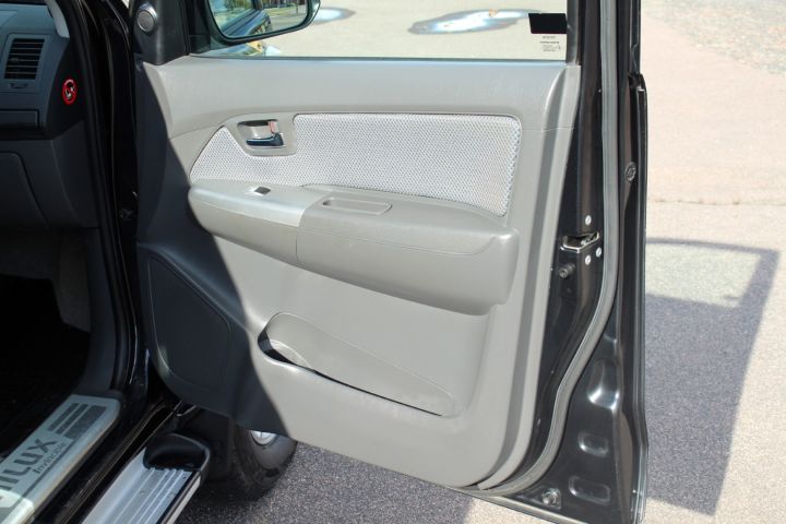 416660-26 Toyota Hilux 3.0 D-4D 4WD Double cab -2012 (Automat, 13506 mil, 171HK)