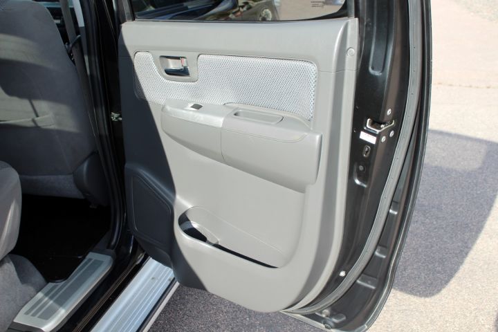 416660-29 Toyota Hilux 3.0 D-4D 4WD Double cab -2012 (Automat, 13506 mil, 171HK)