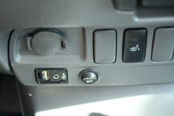 416660-32 Toyota Hilux 3.0 D-4D 4WD Double cab -2012 (Automat, 13506 mil, 171HK)