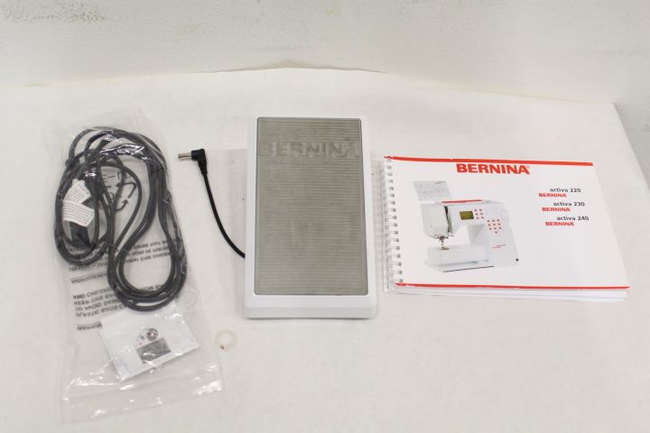 387236-3 Symaskin activa 220 från BERNINA