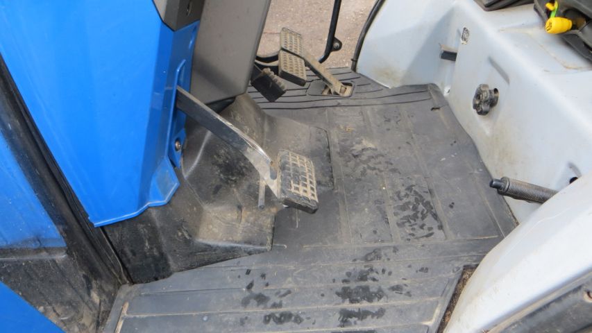 416723-29 Iseki TA530 traktor