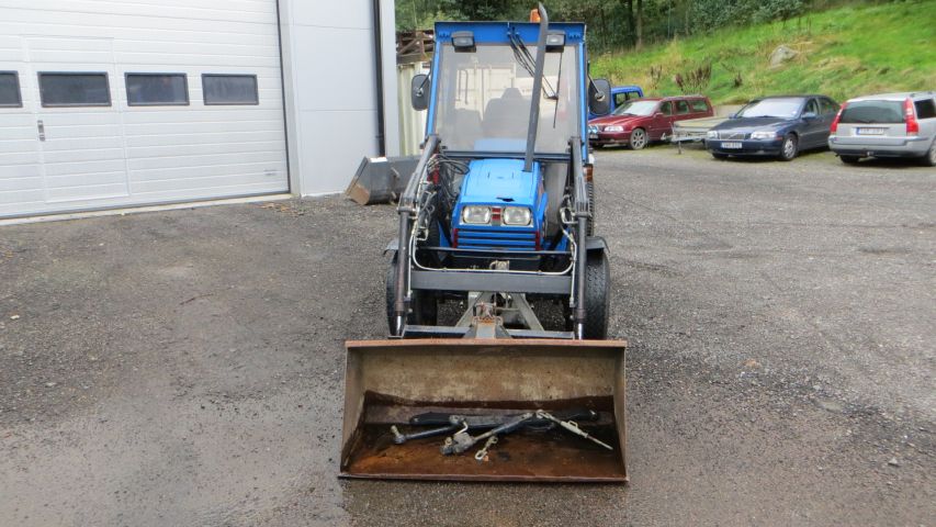 416723-2 Iseki TA530 traktor