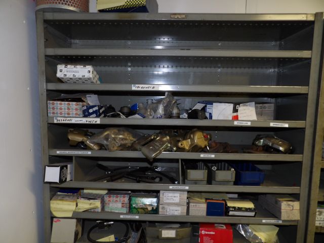 413235-2 Lots of carparts for Volkswagen etc.