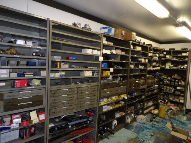 413235-1 Lots of carparts for Volkswagen etc.