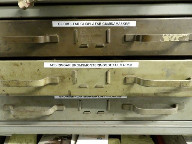 413235-4 Lots of carparts for Volkswagen etc.