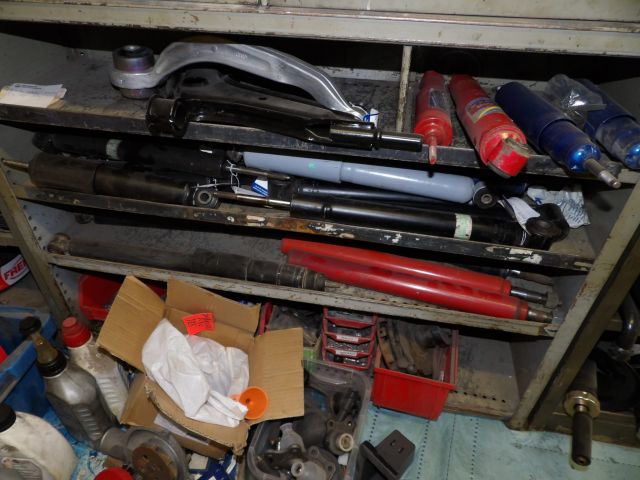 413235-15 Lots of carparts for Volkswagen etc.