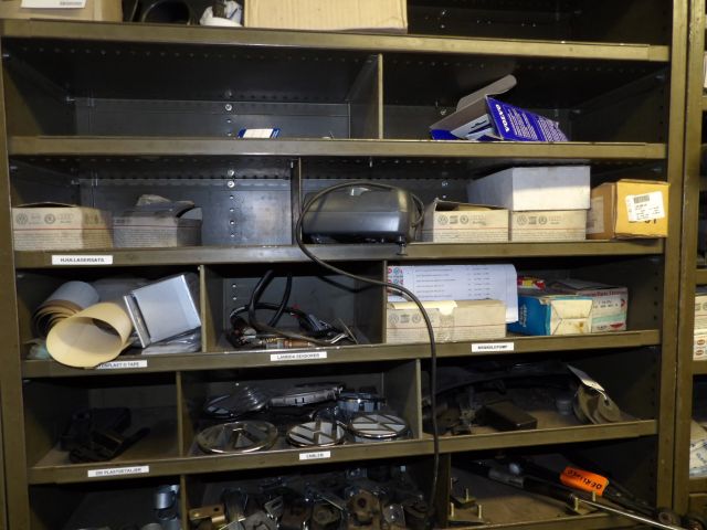 413235-23 Lots of carparts for Volkswagen etc.