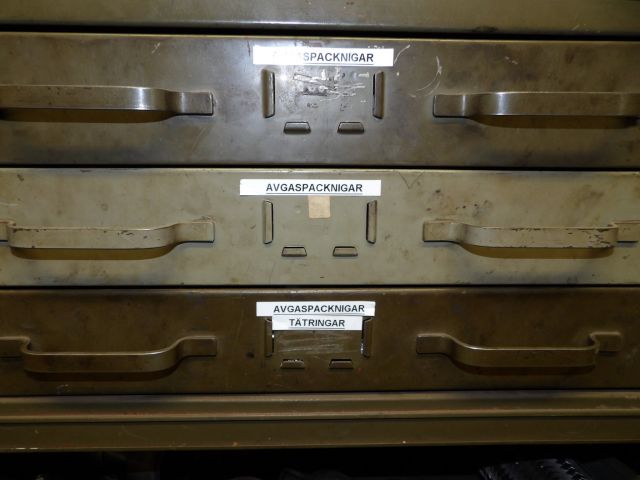 413235-34 Lots of carparts for Volkswagen etc.