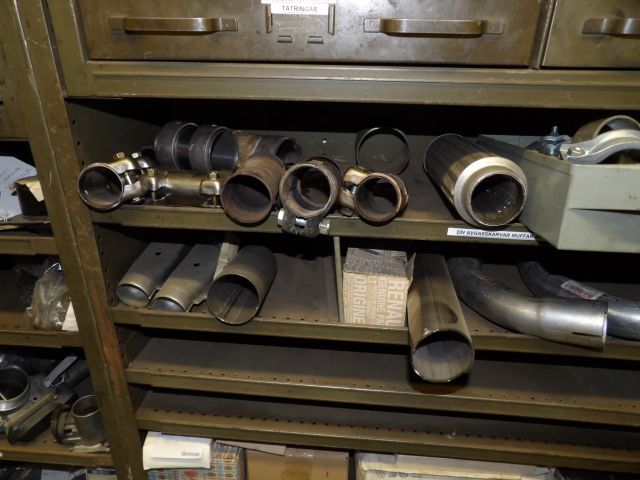 413235-41 Lots of carparts for Volkswagen etc.