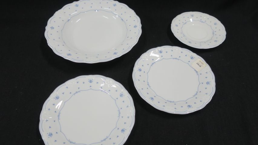 397431-18 Blandat porslin