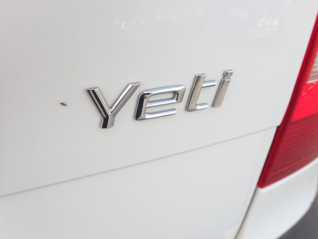 399867-29 Skoda Yeti 4x4 -12 Reg No: EGL 530