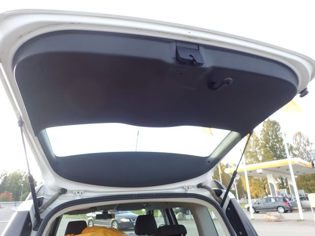 399867-36 Skoda Yeti 4x4 -12 Reg No: EGL 530