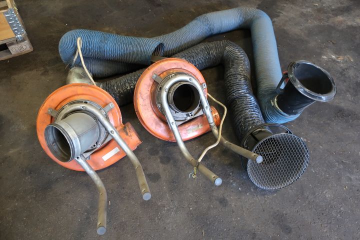 414962-1 2 st. Utsug med fläkt