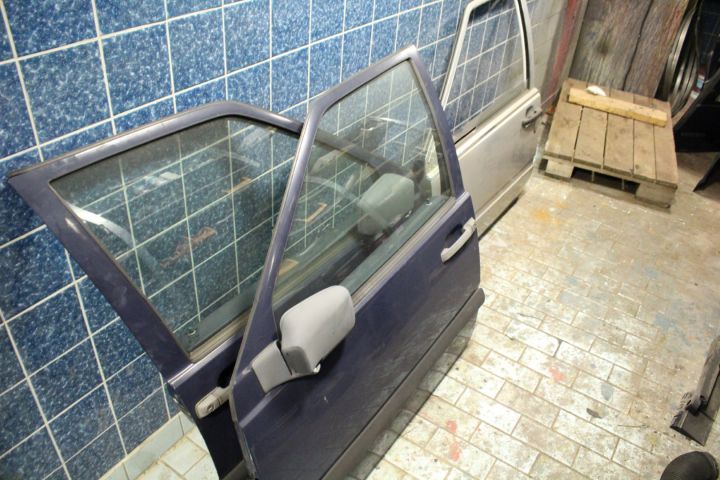 392950-16 Lagerhyllor 5 sektioner med innehåll (bildelar)