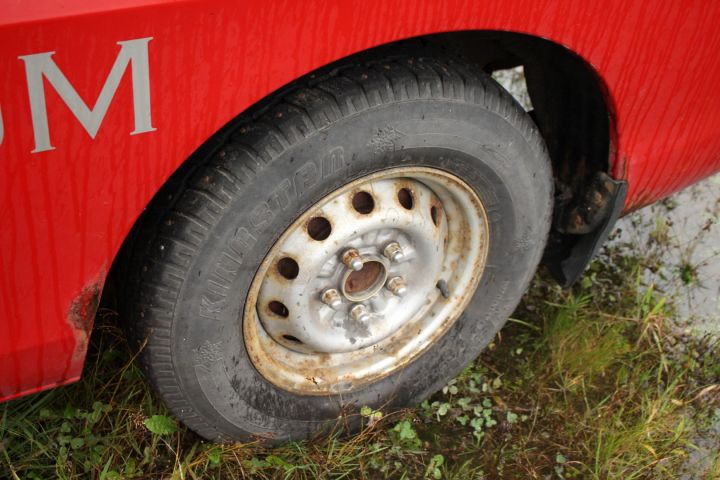 392956-7 Hyundai H-1 2,4 9-sits -1998 (112hk, 16715mil)