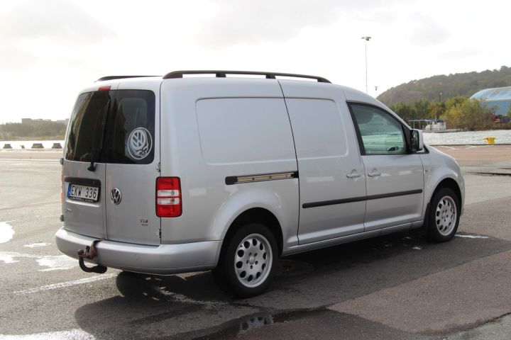 423989-5 VW Caddy 1.6 TDI Maxi skåp DSG Automat (102hk, 17435mil) (rep.objekt)