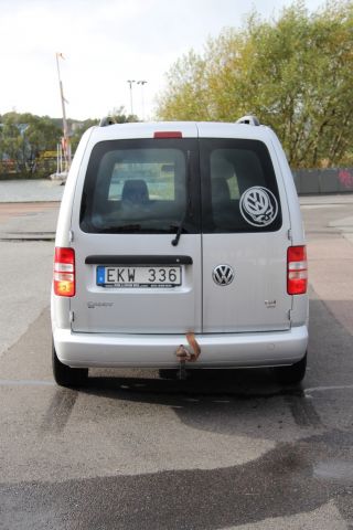 423989-6 VW Caddy 1.6 TDI Maxi skåp DSG Automat (102hk, 17435mil) (rep.objekt)