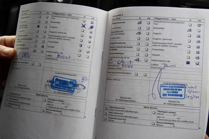 423989-16 VW Caddy 1.6 TDI Maxi skåp DSG Automat (102hk, 17435mil) (rep.objekt)