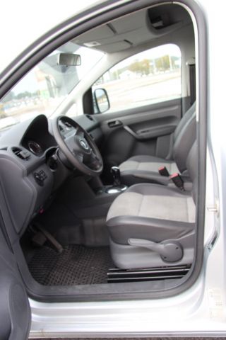 423989-18 VW Caddy 1.6 TDI Maxi skåp DSG Automat (102hk, 17435mil) (rep.objekt)
