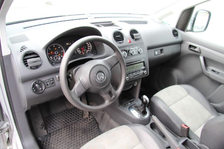 423989-19 VW Caddy 1.6 TDI Maxi skåp DSG Automat (102hk, 17435mil) (rep.objekt)