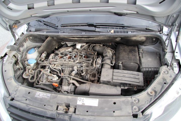 423989-27 VW Caddy 1.6 TDI Maxi skåp DSG Automat (102hk, 17435mil) (rep.objekt)